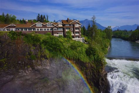 Salish lodge - Nestled in a naturally beautiful and dramatic location, Salish Lodge is perched on top of Snoqualmie Falls in the foothills of the Cascade Mountains. This tranquil getaway, the ideal destination for couples retreats, girls’ trips, or even a solo staycation, offers an intimate escape in thoughtfully appointed guestrooms with fireplaces and huge …